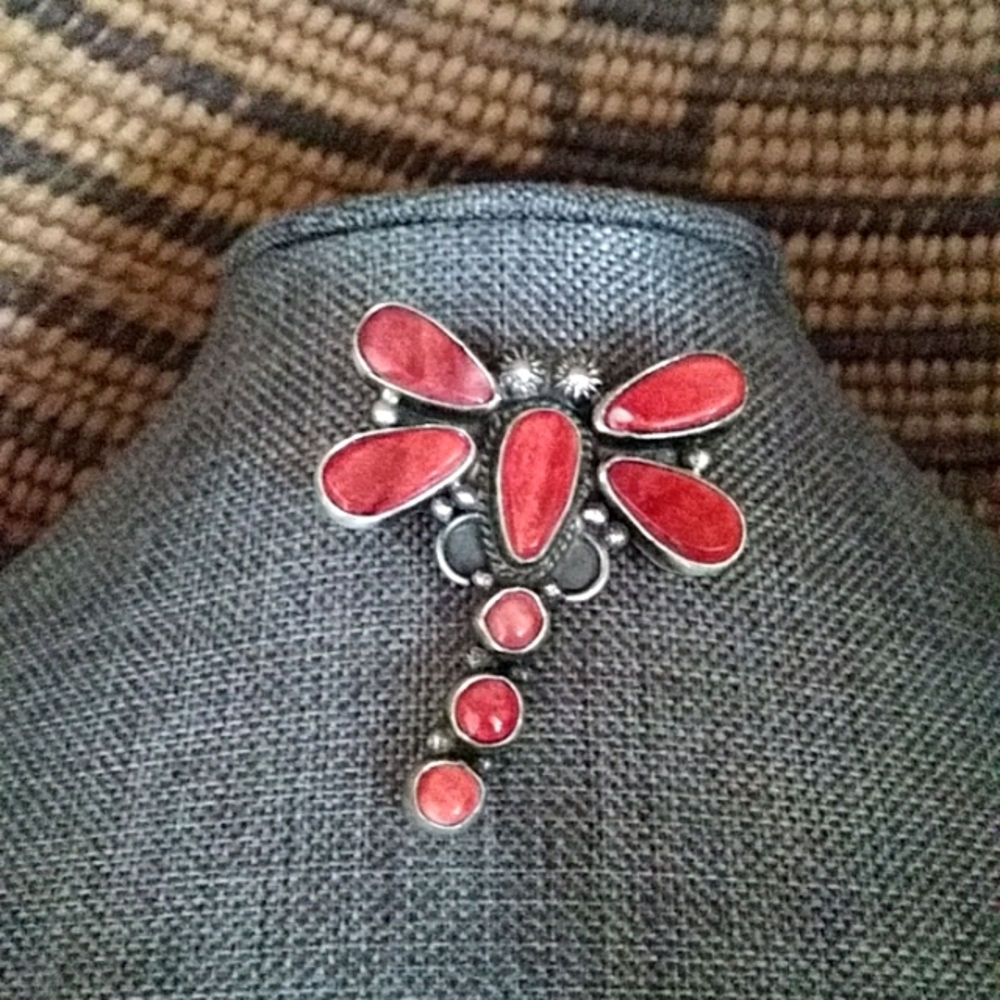 Native American Navajo Spiny Oyster Shell Pin